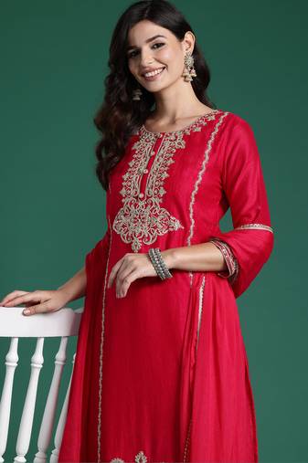 Magenta embroidered straight kurta trousers with dupatta set