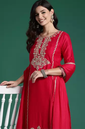 Magenta embroidered straight kurta trousers with dupatta set