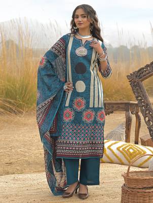 Blue printed straight kurta trousers with dupatta set 4