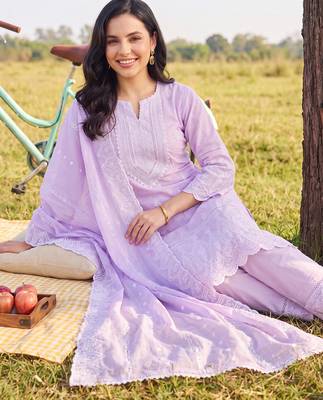 Lavender embroidered straight kurta trousers with dupatta set 1