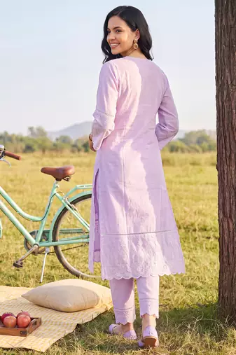 Lavender embroidered straight kurta trousers with dupatta set