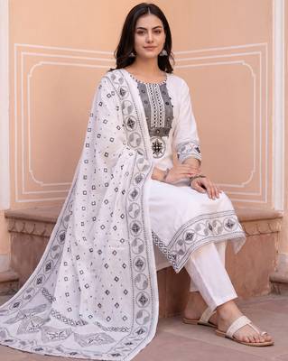 White embroidered straight kurta trousers with dupatta set 1