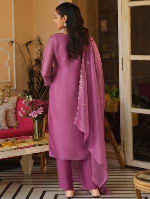Pink embroidered straight kurta trousers with dupatta set 2