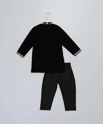 black velvet embroidered kurta set 2