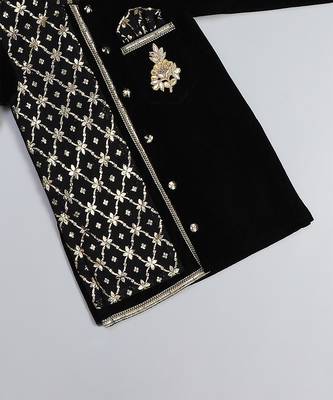 black velvet embroidered kurta set 4