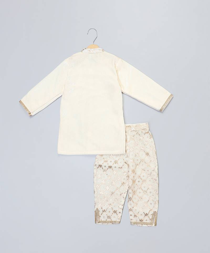 Off white embroidered velvet kurta set