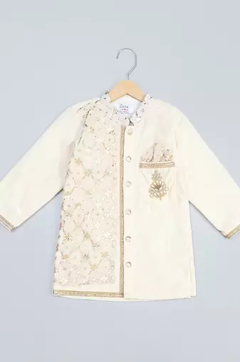 Off white embroidered velvet kurta set