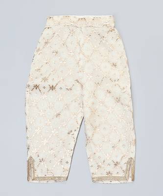 Off white embroidered velvet kurta set 4