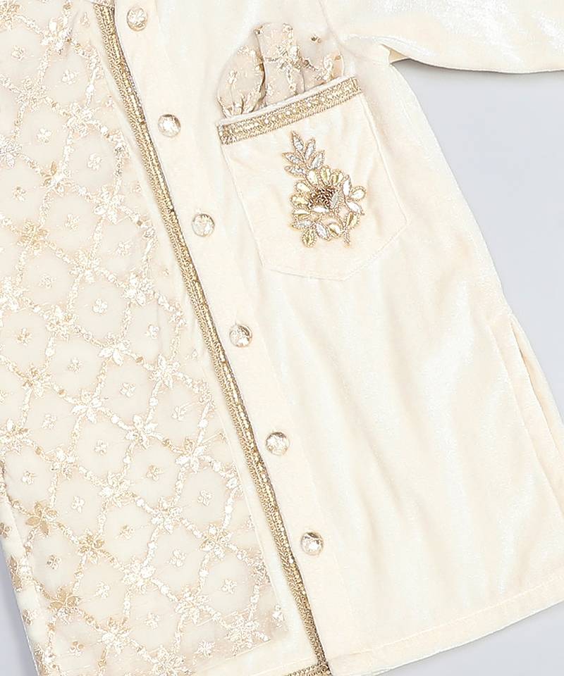 Off white embroidered velvet kurta set