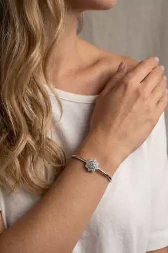 025 Sterling Silver Floral Crystal Bangle Bracelet for Women