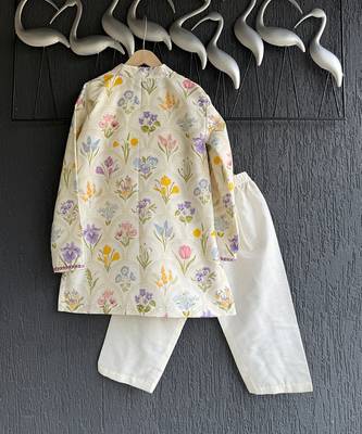 Off white printed cotton silk kurta set 9