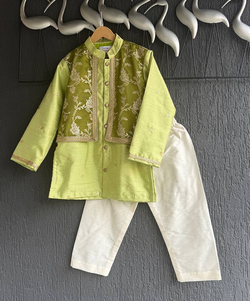 Lime green embroidered cotton silk Men Kurta Set