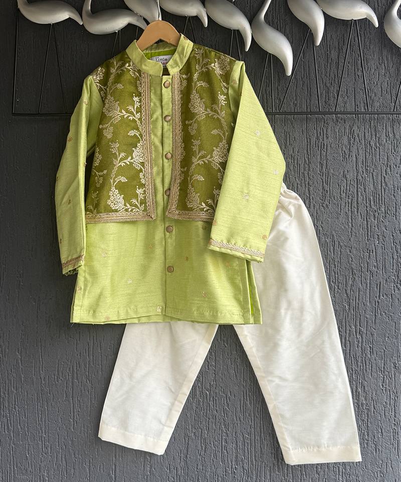 Lime green embroidered cotton silk Men Kurta Set