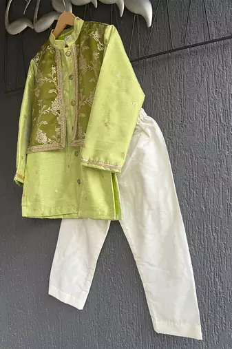 Lime green embroidered cotton silk Men Kurta Set
