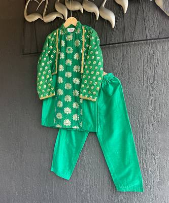 Parrot green printed chanderi kurta set 5