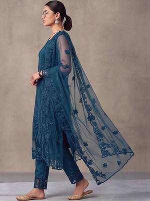 women embroidered regular thread work kurta with trousers & dupatta 2