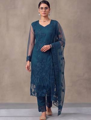 women embroidered regular thread work kurta with trousers & dupatta 5