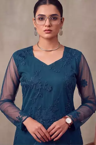 women embroidered regular thread work kurta with trousers & dupatta