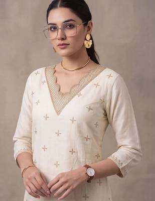 women ethnic motifs embroidered regular thread work kurta set 6