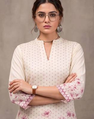 women floral printed regular kurta with palazzos 6