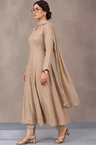 women ethnic embroidered empire thread work kurta with trousers with dupatta