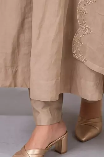 women ethnic embroidered empire thread work kurta with trousers with dupatta