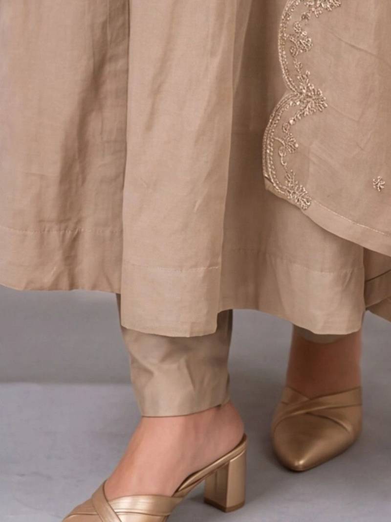 women ethnic embroidered empire thread work kurta with trousers with dupatta
