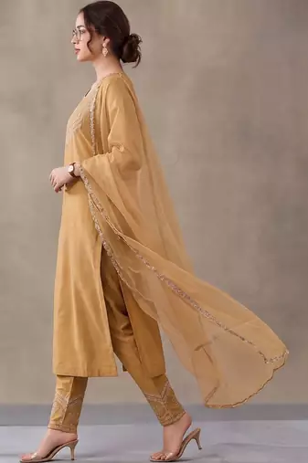 women ethnic motifs embroidered regular thread work kurta with trousers & dupatta