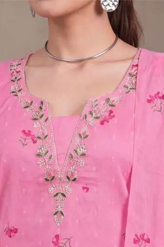 women floral embroidered regular thread work kurta with trousers & with dupatta