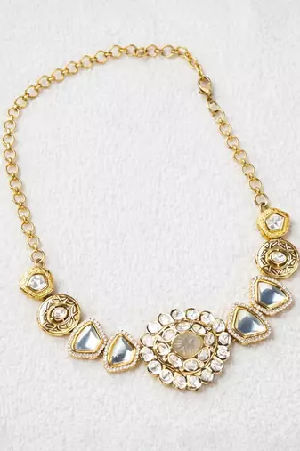 Gold plated kundan choker necklace