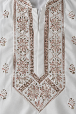 Elegant ivory embroidered kurta set for men 4