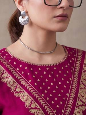 women ethnic motifs embroidered regular thread work kurta & trousers with dupatta 4