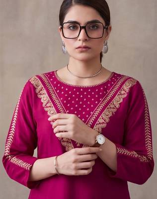 women ethnic motifs embroidered regular thread work kurta & trousers with dupatta 6