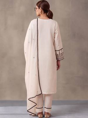women ethnic motifs embroidered work cotton kurta & trousers with dupatta 3