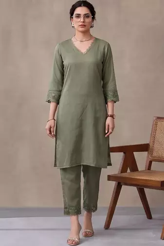 women ethnic motifs embroidered regular thread work kurta & trousers with dupatta