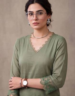 women ethnic motifs embroidered regular thread work kurta & trousers with dupatta 6