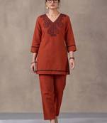 women ethnic motifs regular thread work cotton kurta with trousers
