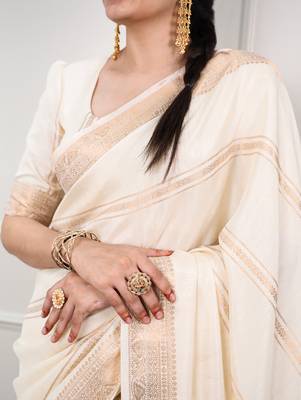 elegant dola silk blend saree with zari weaving and blouse 2