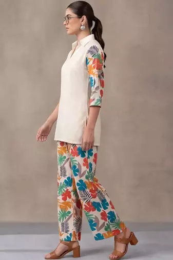 women floral colourblocked regular kurta with trousers