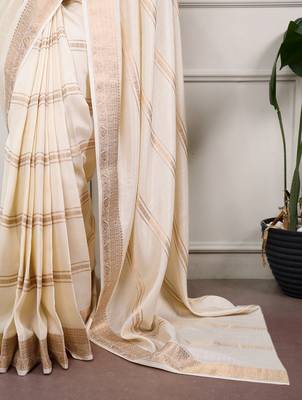 elegant dola silk blend saree with zari weaving and blouse 5