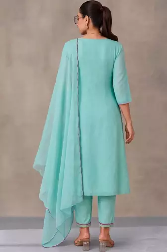 women floral embroidered empire thread work kurta with trousers & with dupatta