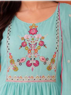 women floral embroidered empire thread work kurta with trousers & with dupatta 4