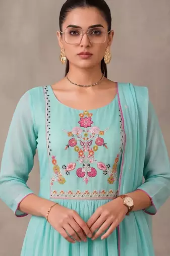 women floral embroidered empire thread work kurta with trousers & with dupatta