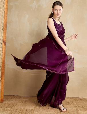 magenta embellished mirror work organza saree 3