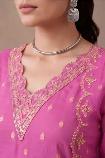 women ethnic motifs thread work kurta with trousers & with dupatta