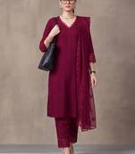women regular thread work kurta with trousers & with dupatta