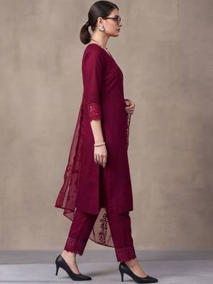 women regular thread work kurta with trousers & with dupatta 2