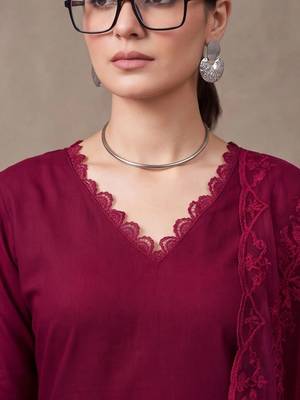 women regular thread work kurta with trousers & with dupatta 4