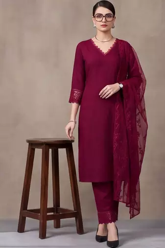 women regular thread work kurta with trousers & with dupatta