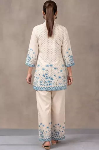 women floral printed regular kurta with trousers